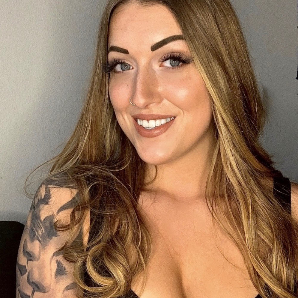 Meet your Posher, Mia 🧡